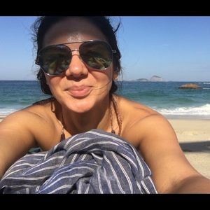 Meet your Posher, Stella